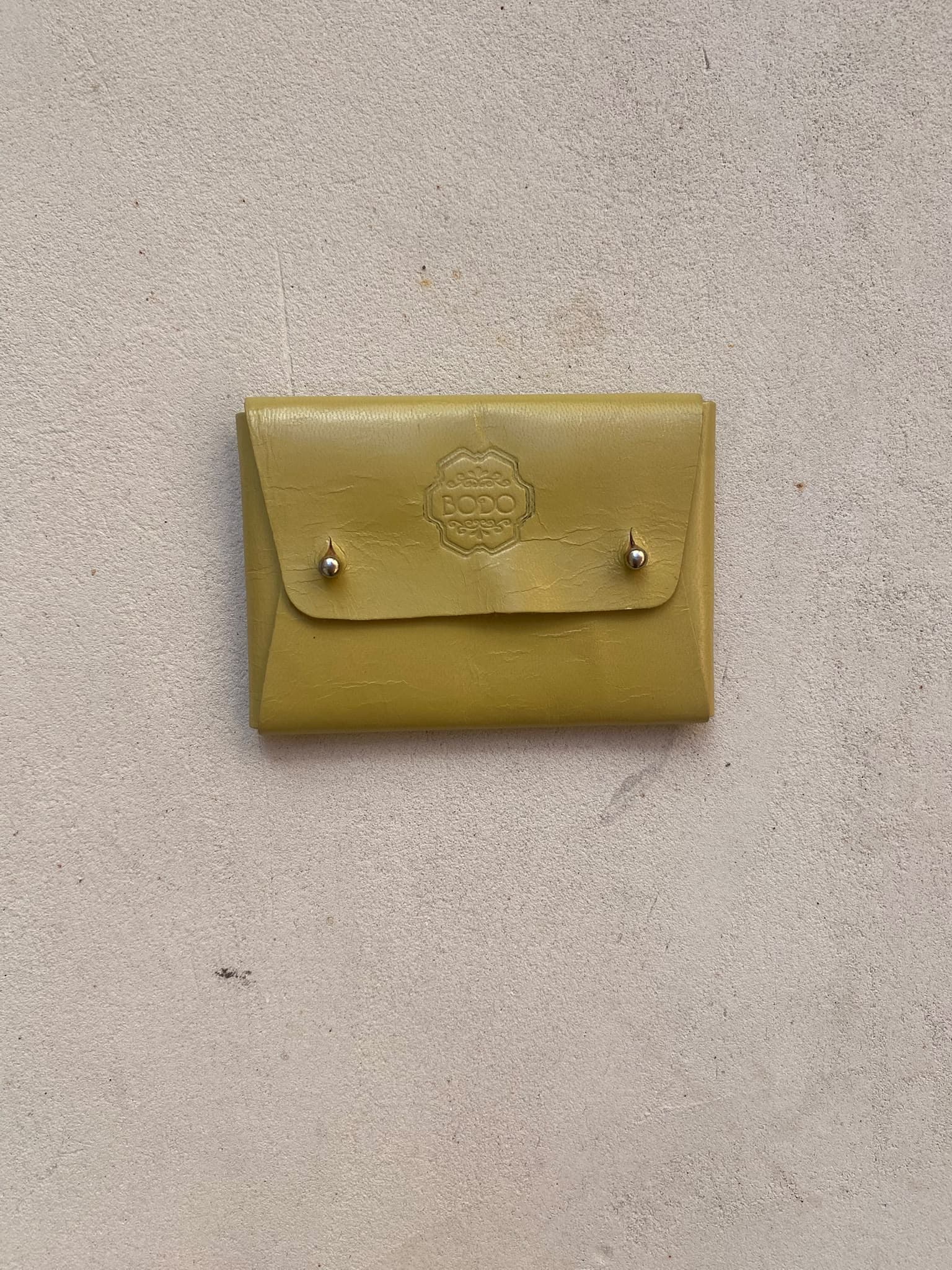 Porte-feuilles amazigh en cuir