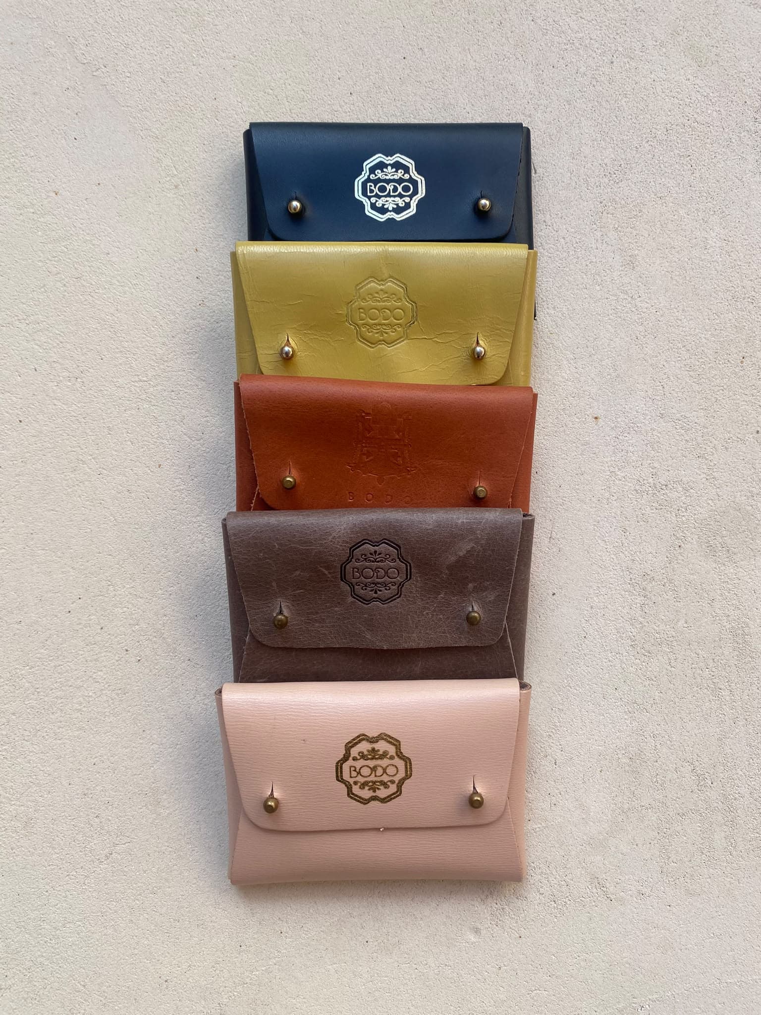 Porte-feuilles amazigh en cuir