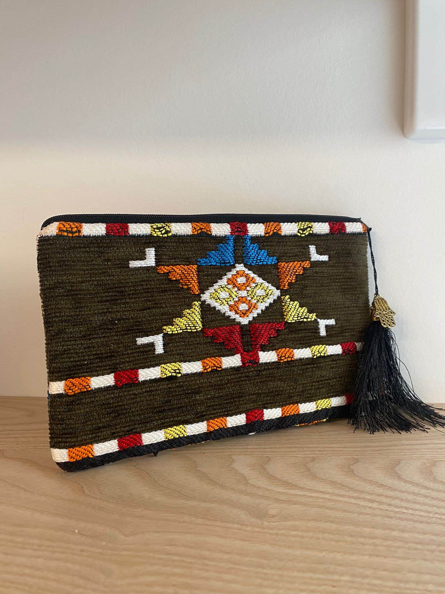 Petites pochettes artisanales motifs amazighs