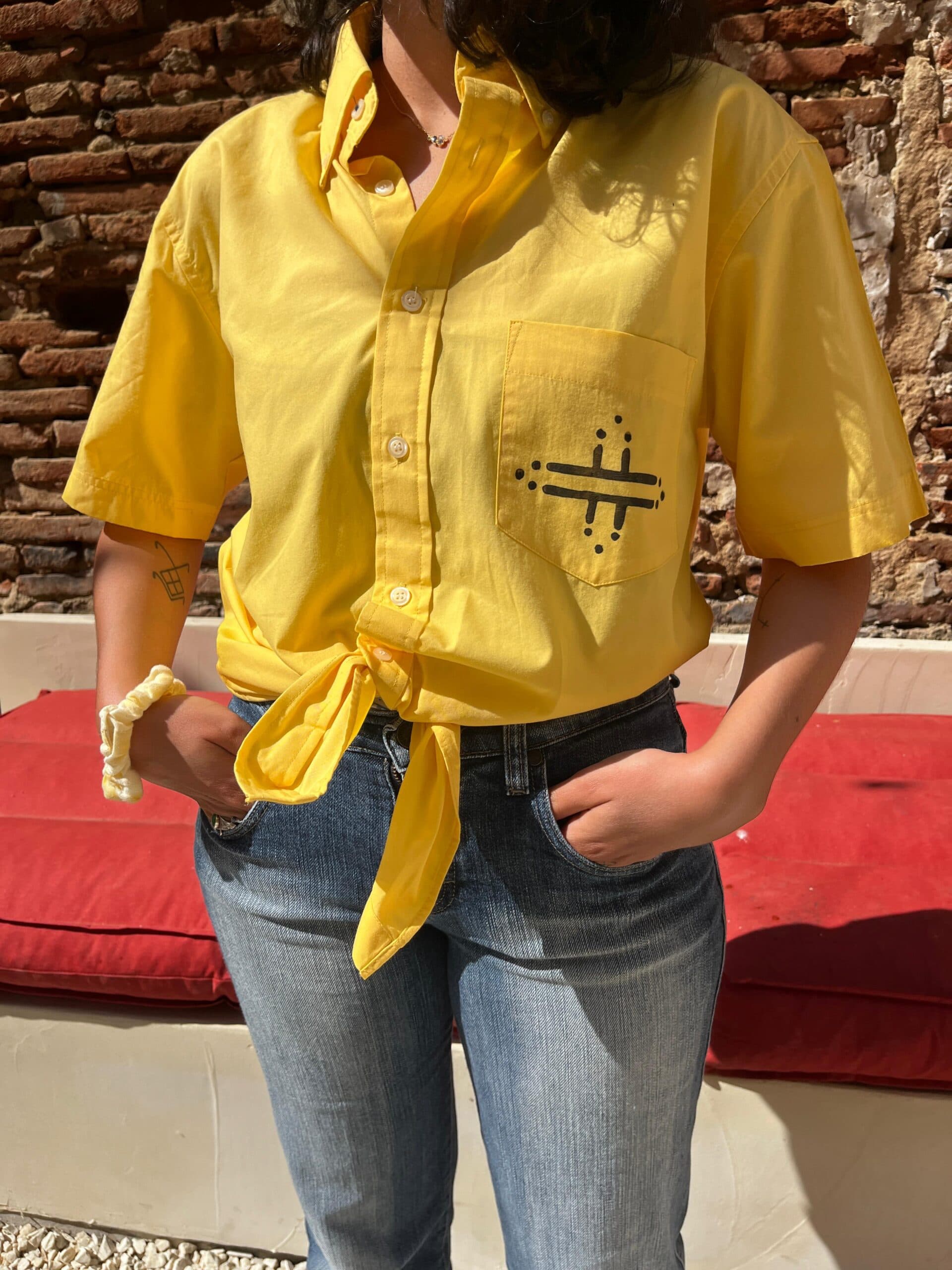 Chemises upcyclées TIGMI – Motif amazigh