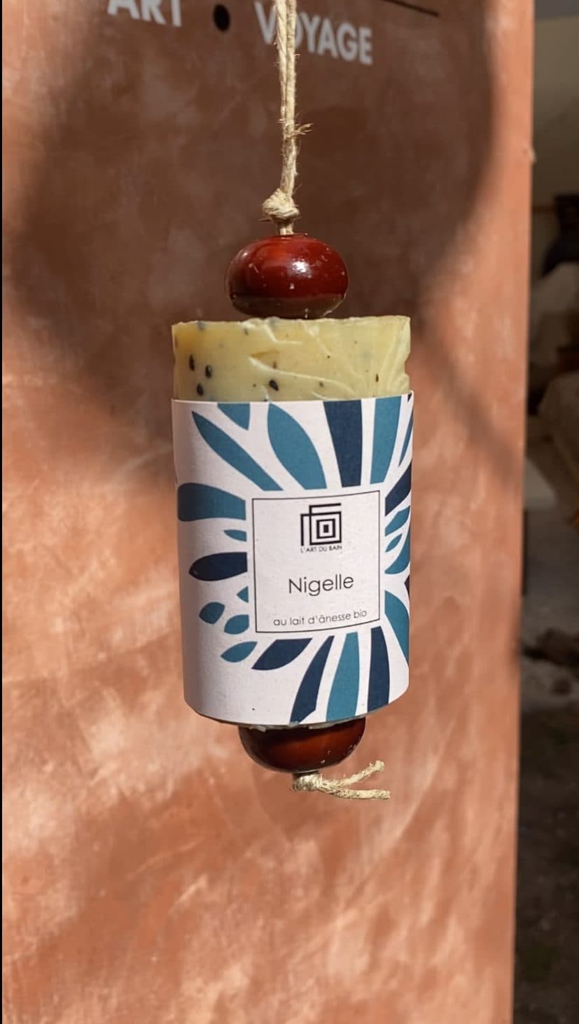 Savon sur corde Nigelle au lait d’ânesse
