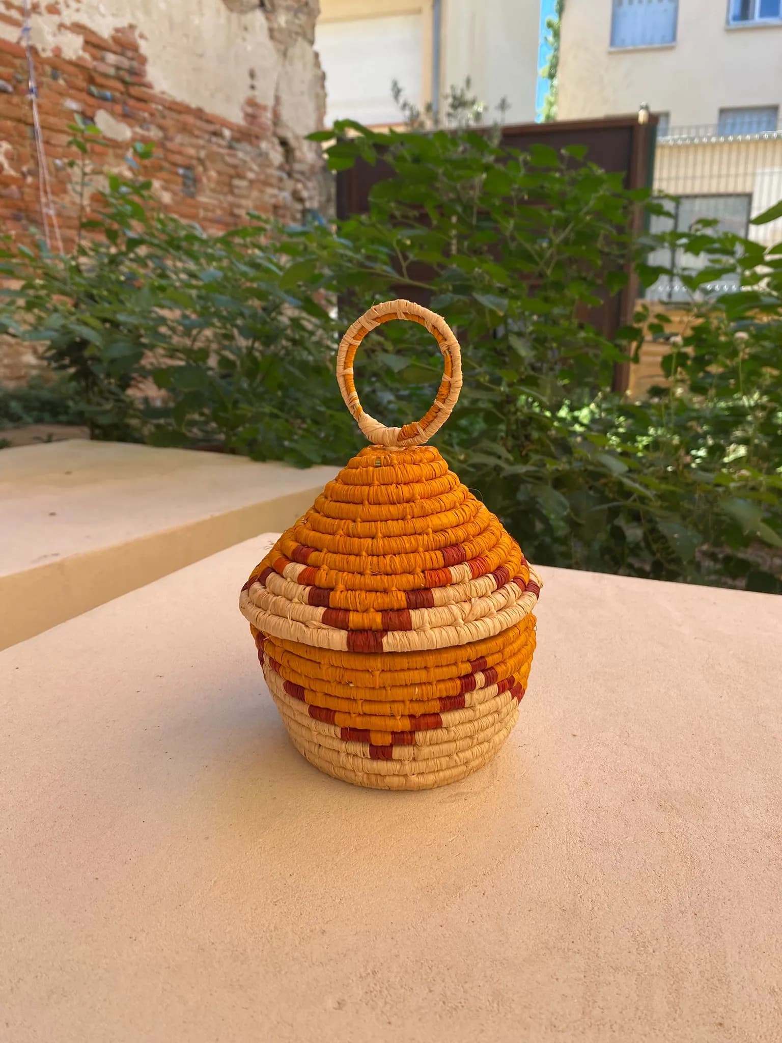 Trio de boîtes en raphia