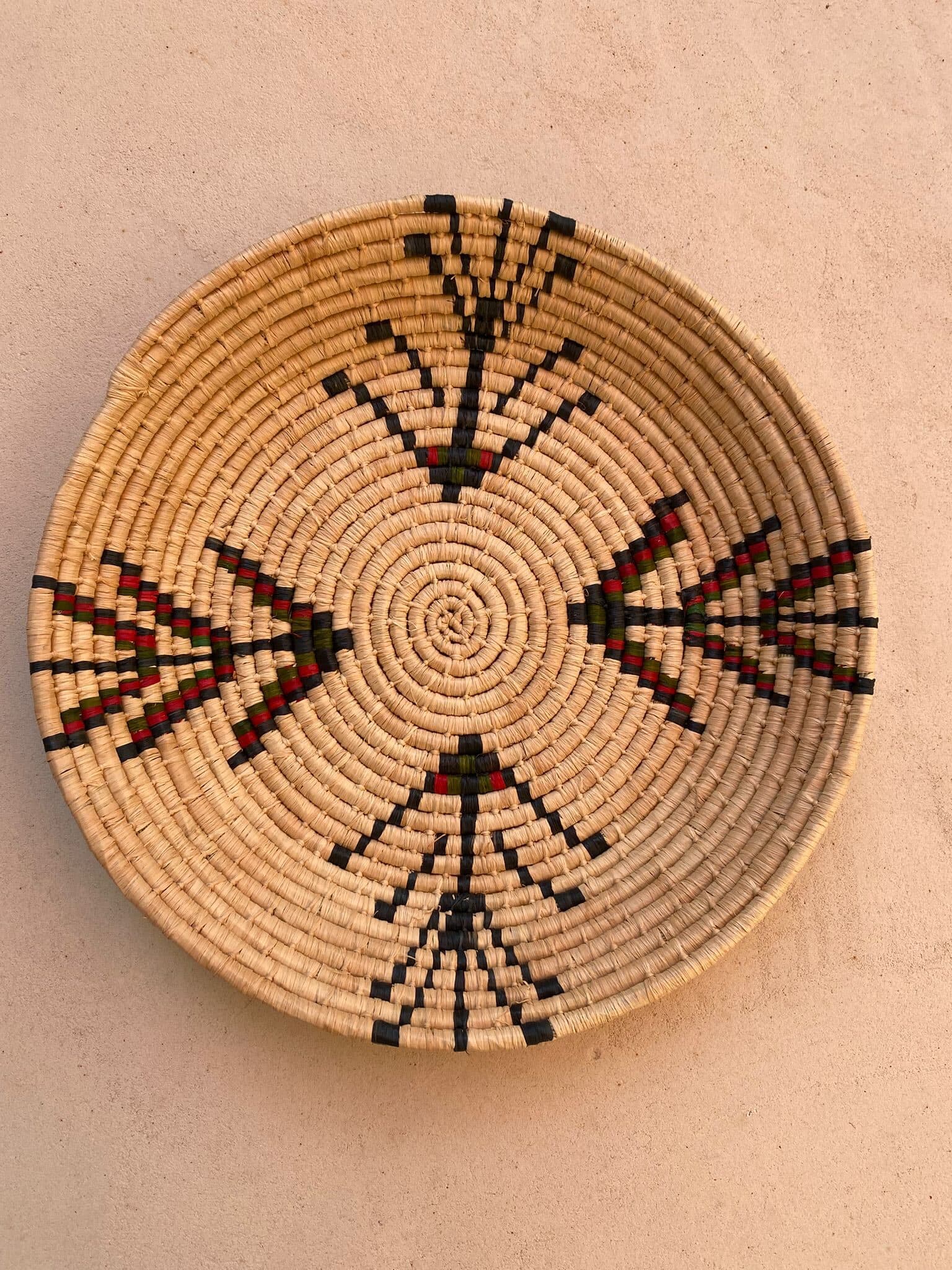 Corbeille Berbère Tressée en Fibres Naturelles