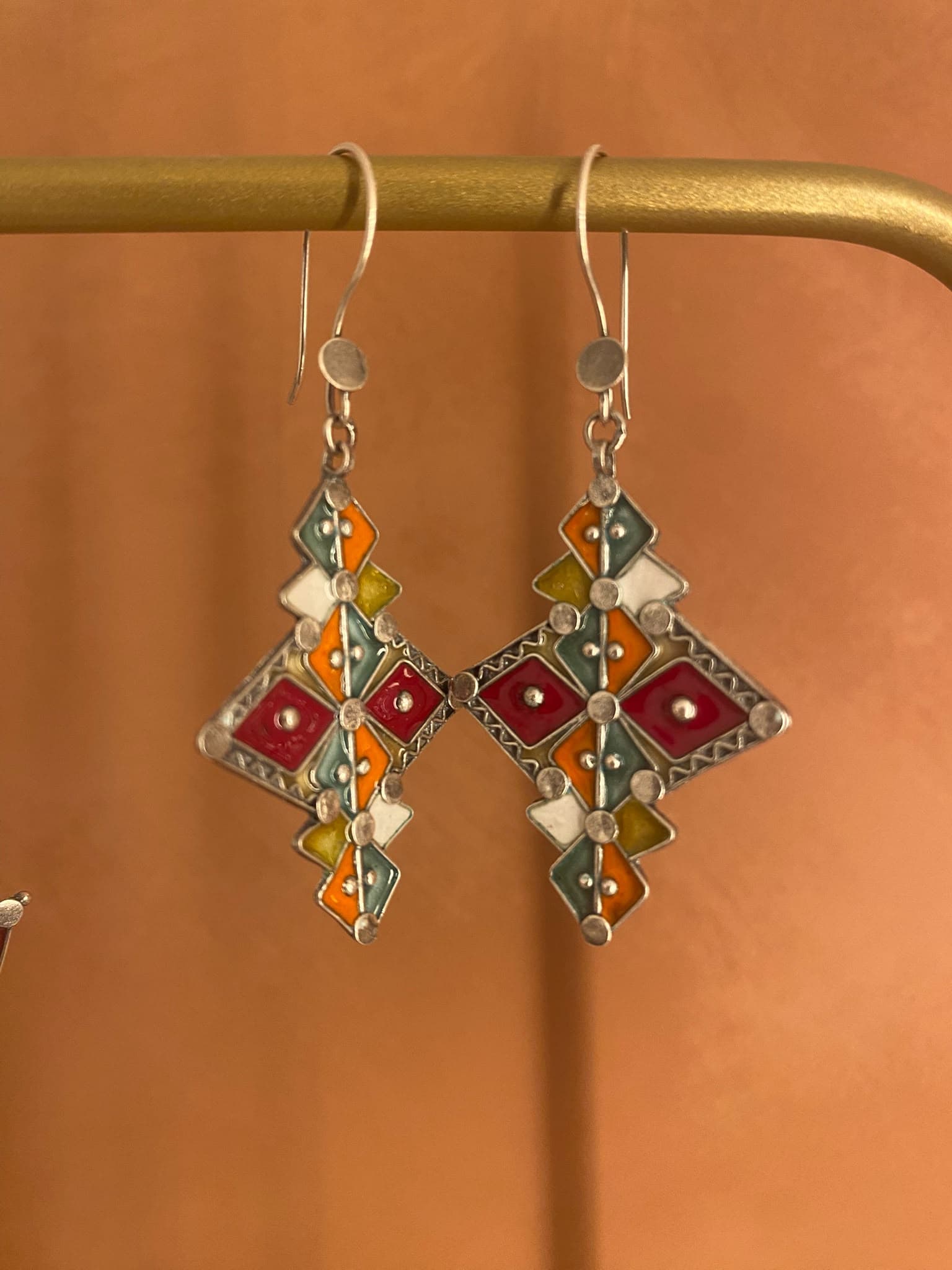 Boucles d’oreilles en argent ” NEWA “