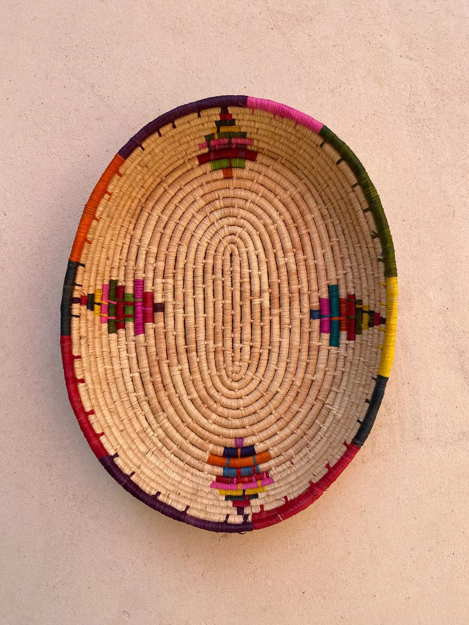 Corbeille Berbère Oval Tressée en Fibres Naturelles