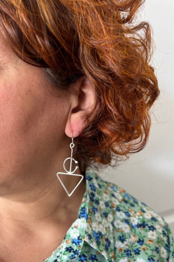 Boucles d'oreilles grande fibule en argent portée